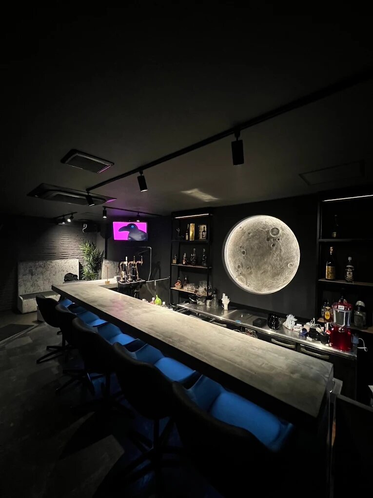 BAR Wolves 店内の様子